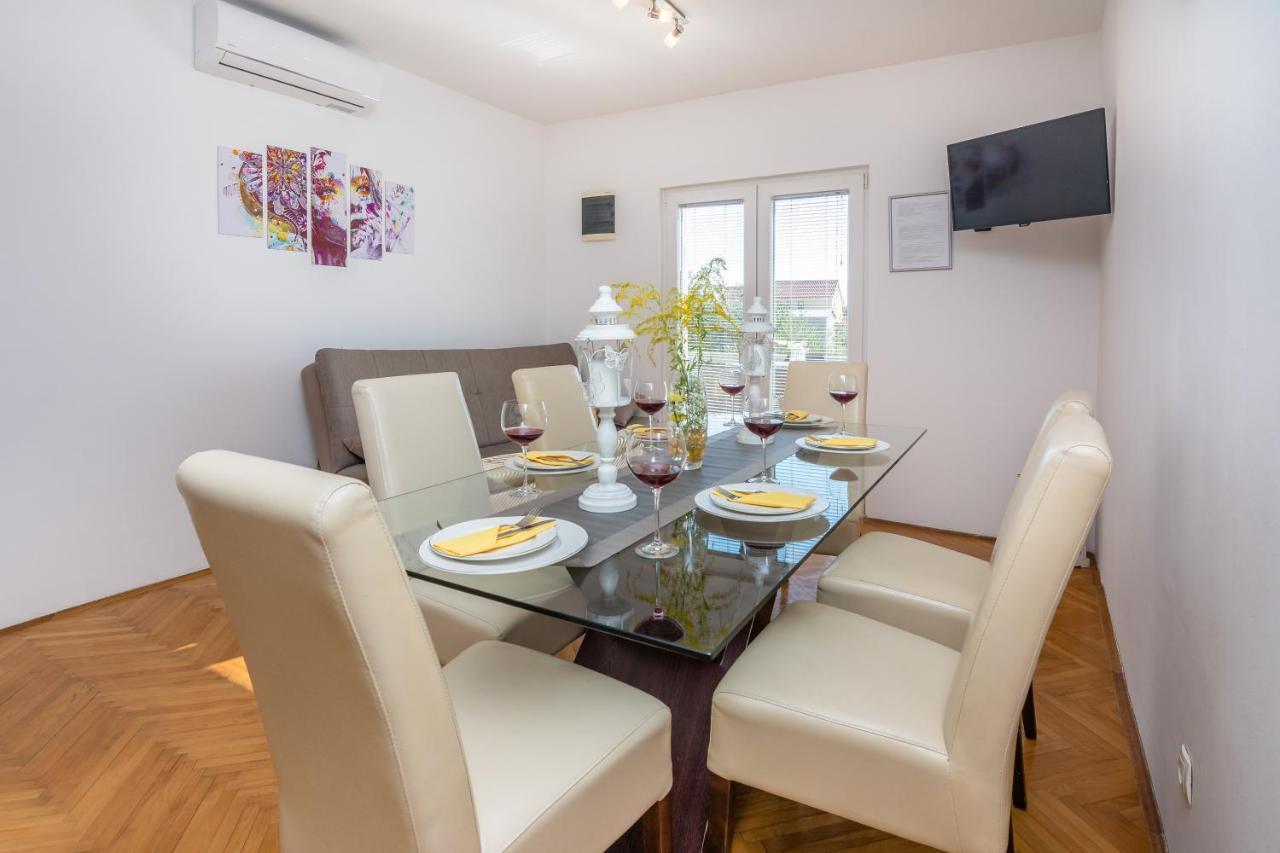 Apartment K&L Vir Luaran gambar