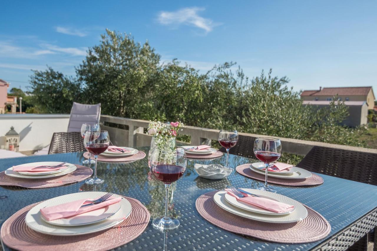 Apartment K&L Vir Luaran gambar