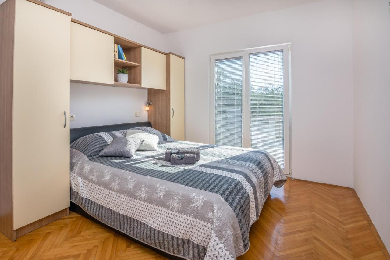 Apartment K&L Vir Luaran gambar